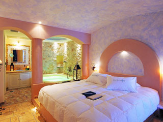 Astarte Honeymoon Suites Santorini room