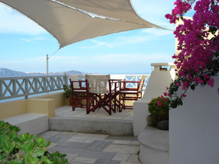 cori rigas apartments santorini -room at cori rigas apartments 