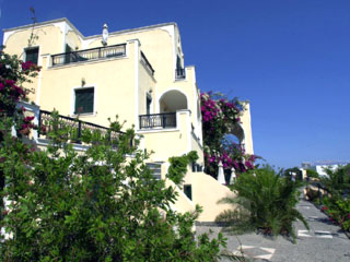 El Theon Apartment Santorini