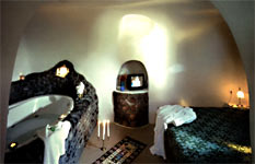 Fanari Villas Santorini suite