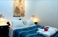 Ikies Hotel Santorini  -antiquarians house 