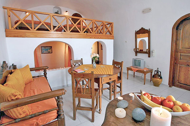 Ilioperato hotel santorini-santorini hotels greece-santorini exterior view