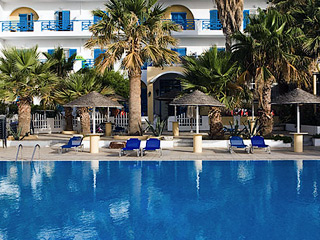 Kamari Beach pool-santorini travel-Kamari Beach hotel