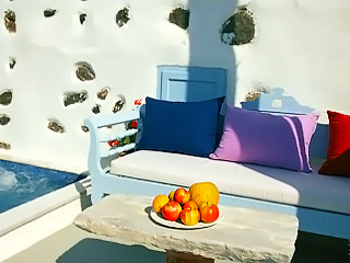 Oniro Suites santorini exterior view hotel greece with jacuzzi