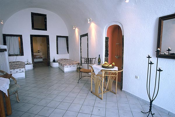 Uranos Houses room -first class hotels santorini
