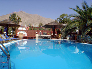 Vasilis Rooms hotel santorini Greece Vasilis Rooms hotel pool