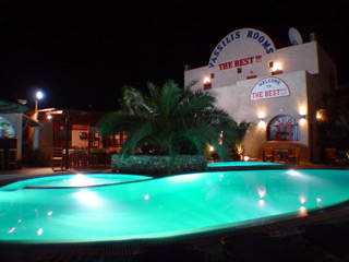 Vasilis Rooms hotel santorini Greece Vasilis Rooms hotel pool by night