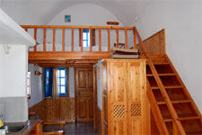 -volcanos villas hotel - accommodation in santorini -oia- santorini budget hotel 