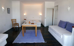 Finikia hotel santorini ia-budget hotels santorini-room