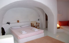 Finikia hotel santorini ia-budget hotels santorini-room