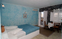 Finikia hotel santorini ia-budget hotels santorini-pool