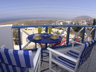 Margarita  hotel Santorini room
