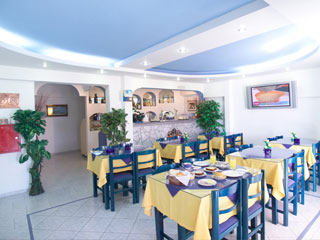 Margarita hotel- santorini budget accommodation - margarita room