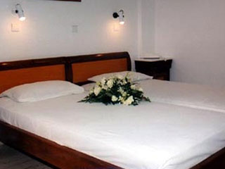 New Haroula hotel-santorini budget accommodation- New Haroula room