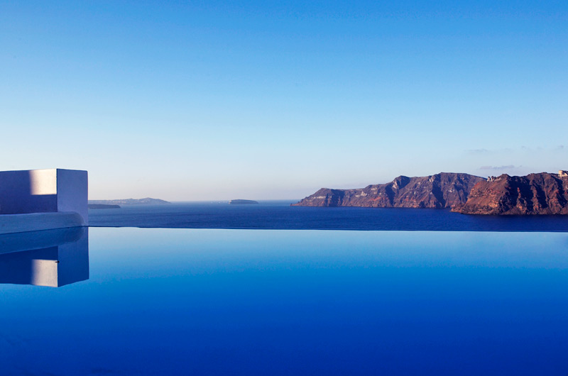 Katikies Hotel Santorini -sunset - luxury hotels in oia-santorini greece