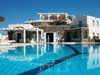 Pantheon Villas luxury hotel santorini-pool view