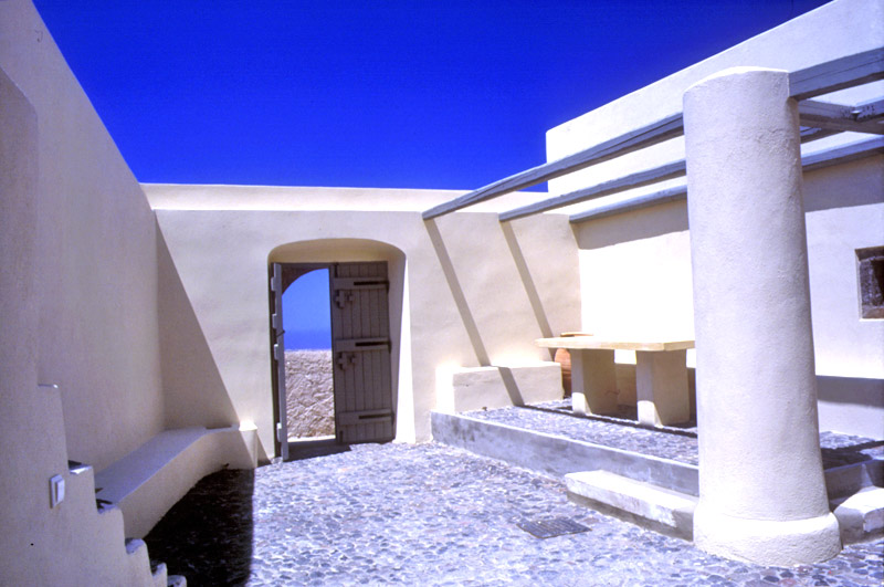 Zannos Melathron luxury htoel santorini-room-zannos melathron