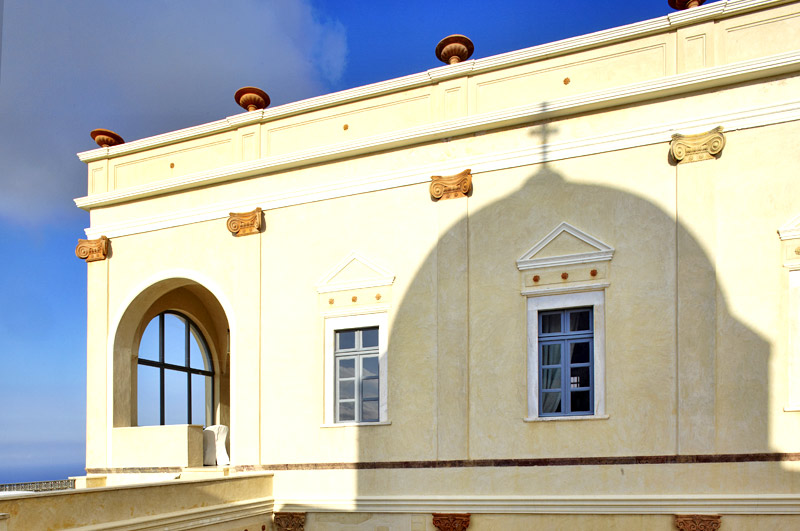 Zannos Melathron santorini -luxury hotels santorini-- relaix en chateaux hotels greece